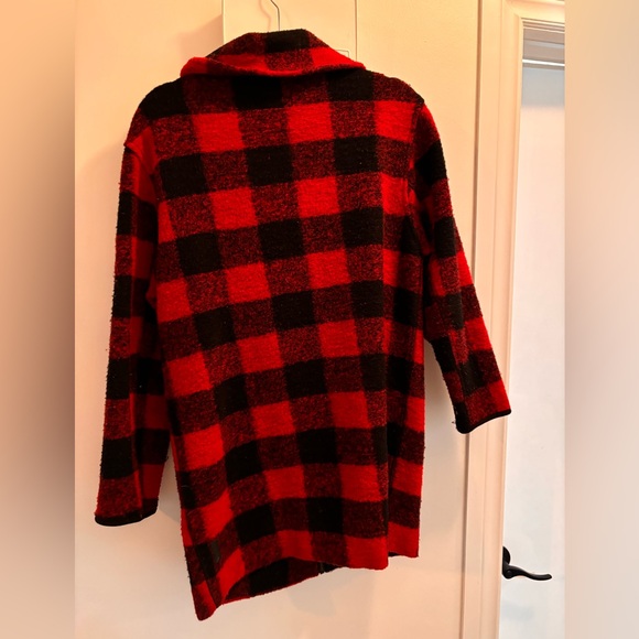 Roots black and red jacket - Picture 2 of 3